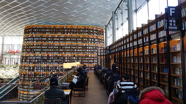 【仙蹤】韓國首爾．三成❤星空下發亮的文藝氣息．COEX Ma