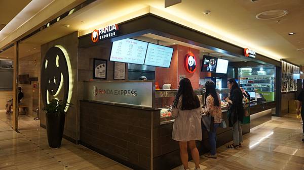 【BTS❤防彈遊記】韓國.首爾❤訪問常客之泰泰愛店~美國化中