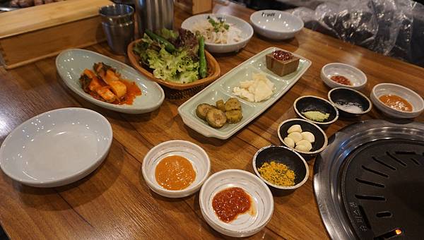 【仙蹤】韓國首爾．新設洞❤必點像牛扒一樣厚切的豬五花肉．經常