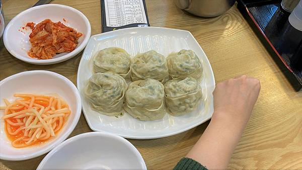 【仙蹤】韓國首爾.仁寺洞❤初嚐比拳頭更大的蒸餃子.仁寺洞附近