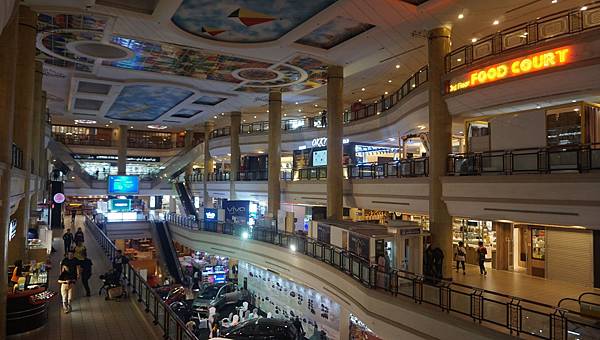 【仙蹤】汶萊❤汶萊最大的購物中心．吃喝玩樂齊備～簡單而標準的