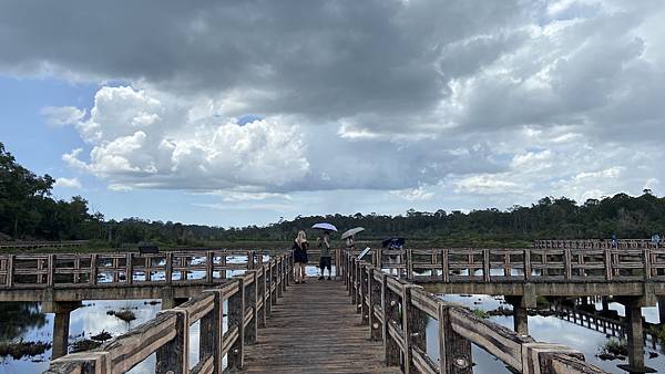 【仙蹤】汶萊❤汶萊的天空之鏡～倒映藍天白雲的巨大鏡子．體驗大