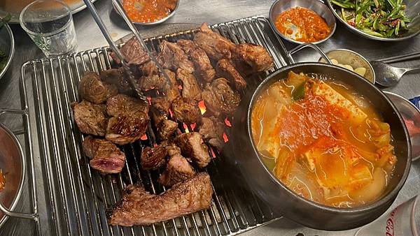 下載 (1) 下載 (1)