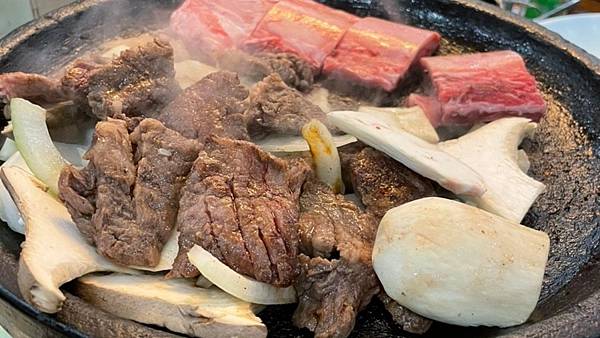 下載 (1) 下載 (1)