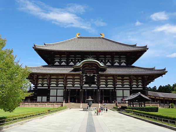 東大寺前