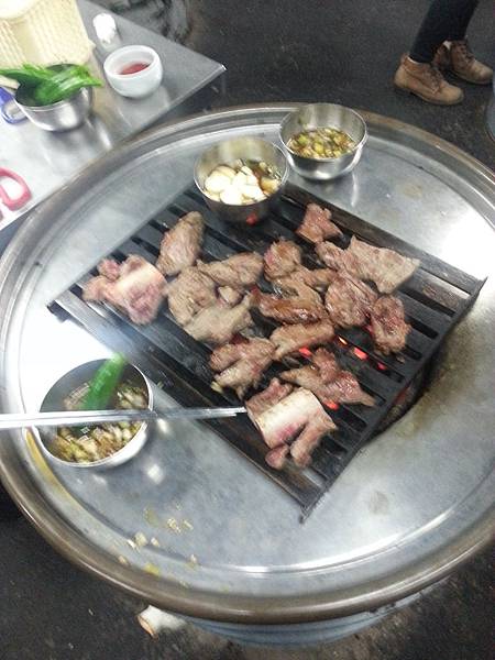 站著吃牛肉03.jpg