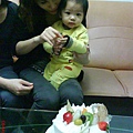 20110308沁榆1歲生日15.JPG