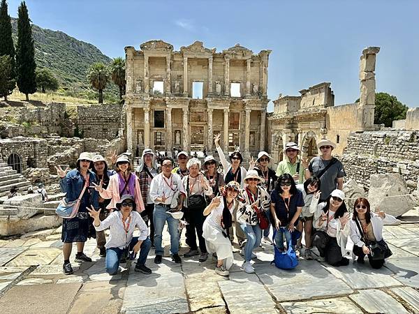 土耳其之旅(七) 瑪莉亞故居.艾菲索斯古城→伊斯坦堡