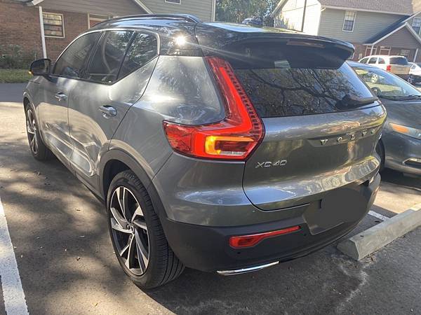 VOLVO XC40-左後