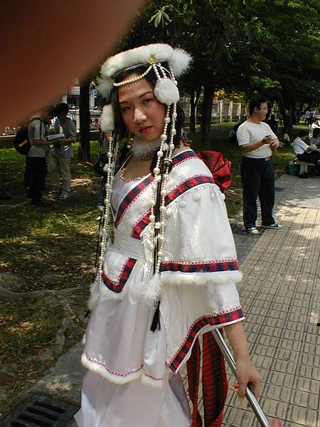 2002-4 011.jpg