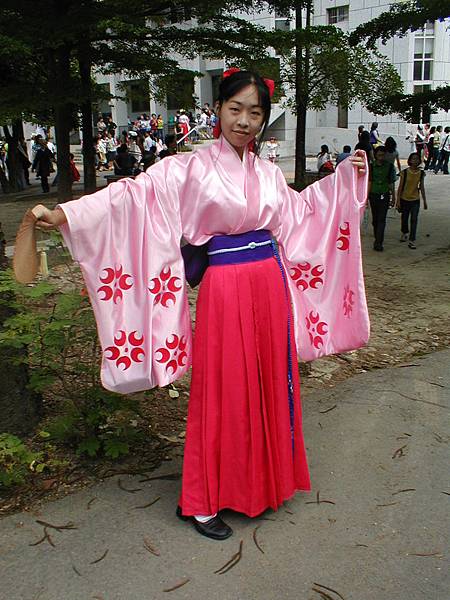2002-4 027.jpg