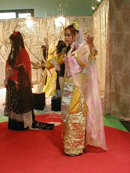 2002-112 026.jpg