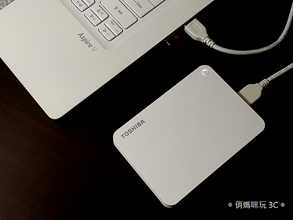 TOSHIBA Canvio Advance V9 1TB USB 3.0 2.5 吋外接式行動硬碟開箱 (3).png