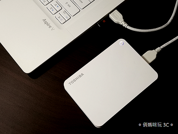 TOSHIBA Canvio Advance V9 1TB USB 3.0 2.5 吋外接式行動硬碟開箱 (4).png