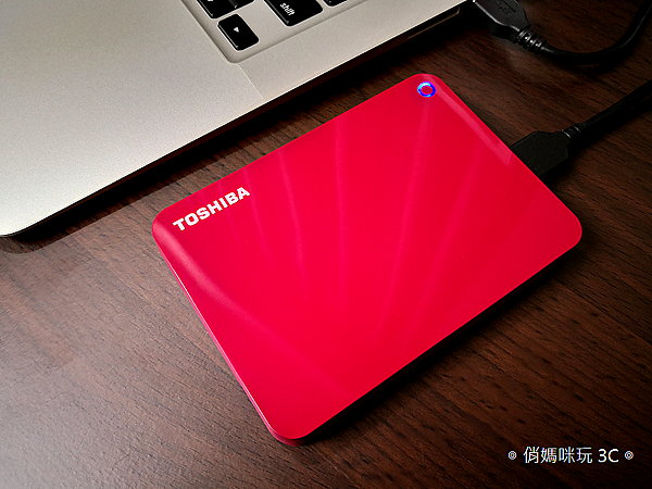 TOSHIBA Canvio Advance V9 1TB USB 3.0 2.5 吋外接式行動硬碟開箱 (8).png