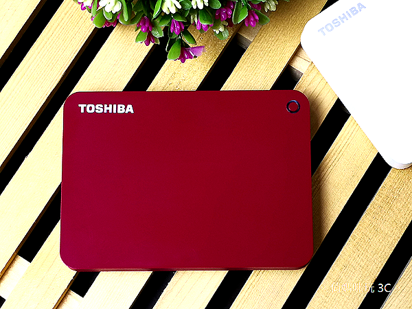 TOSHIBA Canvio Advance V9 1TB USB 3.0 2.5 吋外接式行動硬碟開箱 (16).png
