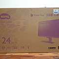 BenQ 24 型 IPS 寬螢幕窄邊框 GW2480 開箱 (俏媽咪玩 3C) (1).png