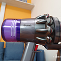 戴森 Dyson V11 Absolute+ 無線吸塵器開箱 (俏媽咪玩 3C) (23).png