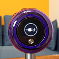 戴森 Dyson V11 Absolute+ 無線吸塵器開箱 (俏媽咪玩 3C) (25).png