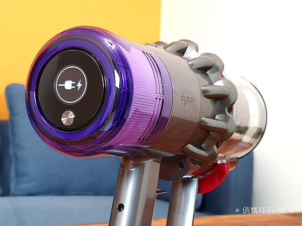 戴森 Dyson V11 Absolute+ 無線吸塵器開箱 (俏媽咪玩 3C) (26).png