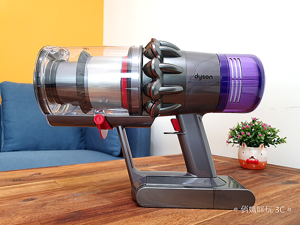 戴森 Dyson V11 Absolute+ 無線吸塵器開箱 (俏媽咪玩 3C) (29).png