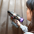 戴森 Dyson V11 Absolute+ 無線吸塵器開箱 (俏媽咪玩 3C) (41).png