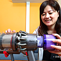 戴森 Dyson V11 Absolute+ 無線吸塵器開箱 (俏媽咪玩 3C) (47).png