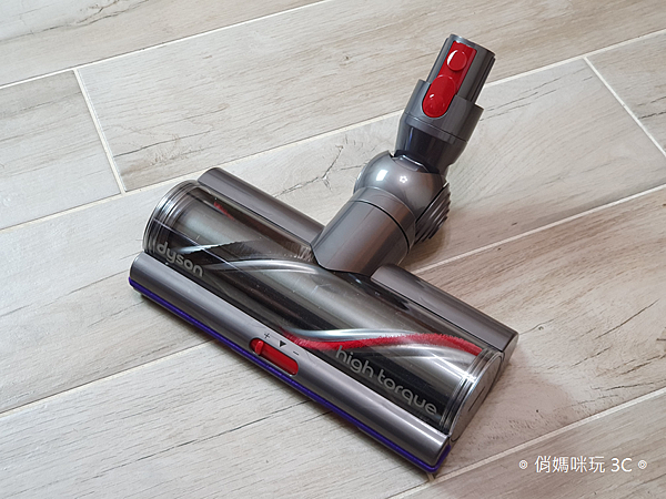 戴森 Dyson V11 Absolute+ 無線吸塵器開箱 (俏媽咪玩 3C) (6).png