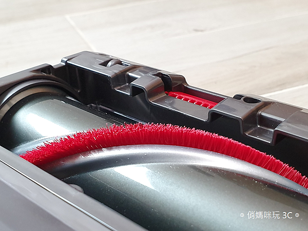 戴森 Dyson V11 Absolute+ 無線吸塵器開箱 (俏媽咪玩 3C) (9).png