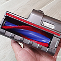 戴森 Dyson V11 Absolute+ 無線吸塵器開箱 (俏媽咪玩 3C) (14).png