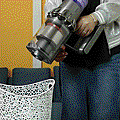 戴森 Dyson V11 Absolute+ 無線吸塵器開箱 (俏媽咪玩 3C) (58).gif