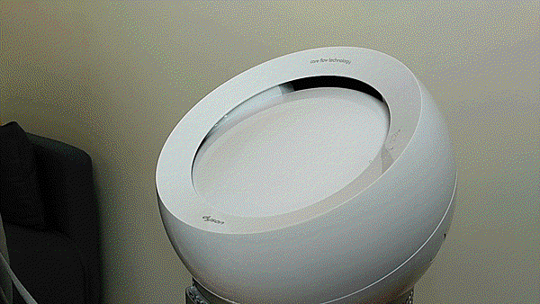 Dyson 戴森 Pure Cool Me 個人空氣清淨風扇開箱 (俏媽咪玩 3C) (25).gif