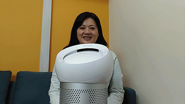 Dyson 戴森 Pure Cool Me 個人空氣清淨風扇開箱 (俏媽咪玩 3C) (31).gif
