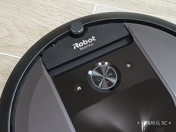 iRobot Roomba i7+ 掃地機器人開箱 (俏媽咪玩 3C) (4).png