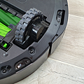 iRobot Roomba i7+ 掃地機器人開箱 (俏媽咪玩 3C) (16).png