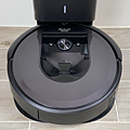 iRobot Roomba i7+ 掃地機器人開箱 (俏媽咪玩 3C) (35).png