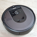 iRobot Roomba i7+ 掃地機器人開箱 (俏媽咪玩 3C) (3).png