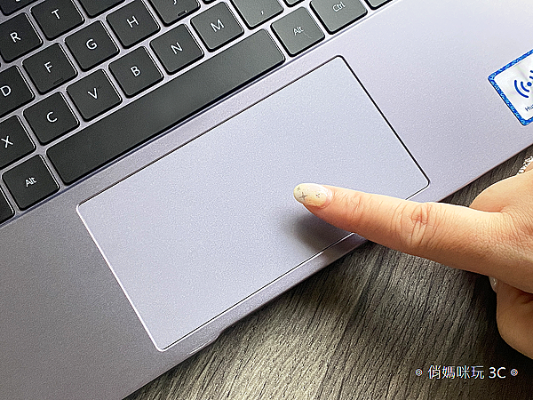 HUAWEI MateBook D14D15 筆記型電腦開箱 (俏媽咪) (50).png