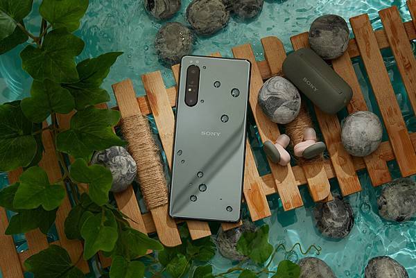 圖說三、Xperia 1 II鏡湖綠－高效升級版，限量預購活動同步開跑，購機贈送Sony真無線藍牙耳機.jpg