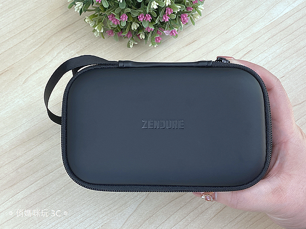 Zendure SuperTank Pro 行動電源開箱 (俏媽咪玩3C) (23).png