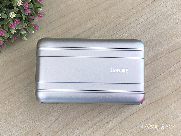 Zendure SuperTank Pro 行動電源開箱 (俏媽咪玩3C) (18).png