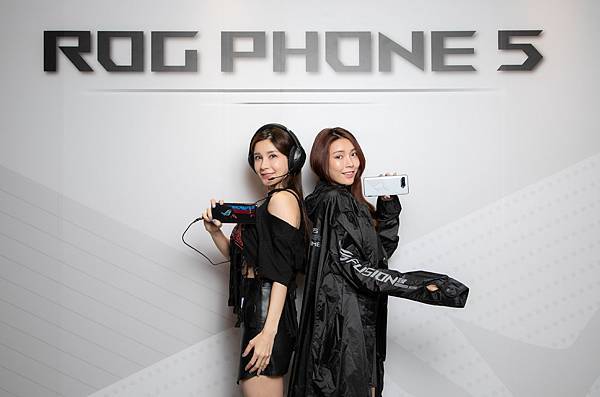 3月底前購買ROG Phone 5，登錄送ROG Strix Go Type-c電競耳機；全台華碩專賣店贈限量ROG潮流雨衣。.jpg