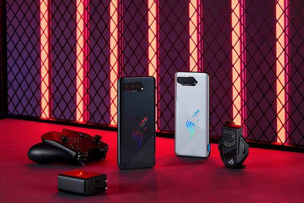 9月底前購買ROG Phone 5s系列，登錄送ROG遊戲控制器3(價值NT$3,990，送完為止)，享受凌駕市面手機的華麗遊戲體驗！.jpg