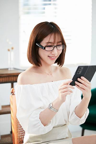 OPPO新一代智慧眼鏡OPPO Air Glass.jpg