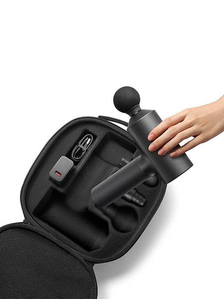 5. Xiaomi 筋膜按摩槍配備3 段變速模式與 3 種可更換式按摩頭,讓用戶可針對不同需求、以及身體不同部位做有效舒緩。.JPG 5. Xiaomi 筋膜按摩槍配備3 段變速模式與 3 種可更換式按摩頭,讓用戶可針對不同需求、以及身體不同部位做有效舒緩。.JPG
