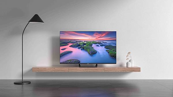 Xiaomi 智慧顯示器A2系列搭載高效能處理器，並預載Android TV™，為用戶實現豐富娛樂體驗。(圖為Xiaomi 智慧顯示器A2系列43型).jpg