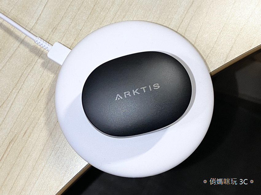 Arktis One 真無線入耳式藍牙降噪耳機開箱 (俏媽咪玩 3C) (25).png