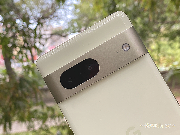 Google Pixel 7 開箱 (俏媽咪玩 3C) (1).png