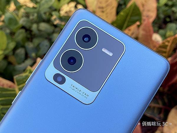 vivo V25 Pro 開箱 (俏媽咪玩 3C) (20).png