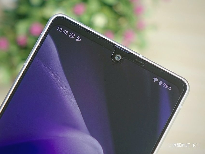 SHARP AQUOS R8s 開箱 (俏媽咪玩 3C) (19).jpg